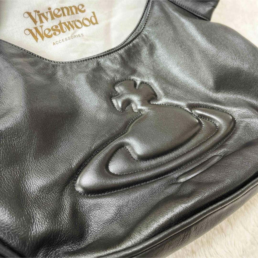 Vivienne Westwood(ヴィヴィアンウエストウッド)のヴィヴィアンウエストウッド　大オーブ　タッセルレザーバッグ　ハンドバック　本革 レディースのバッグ(ハンドバッグ)の商品写真