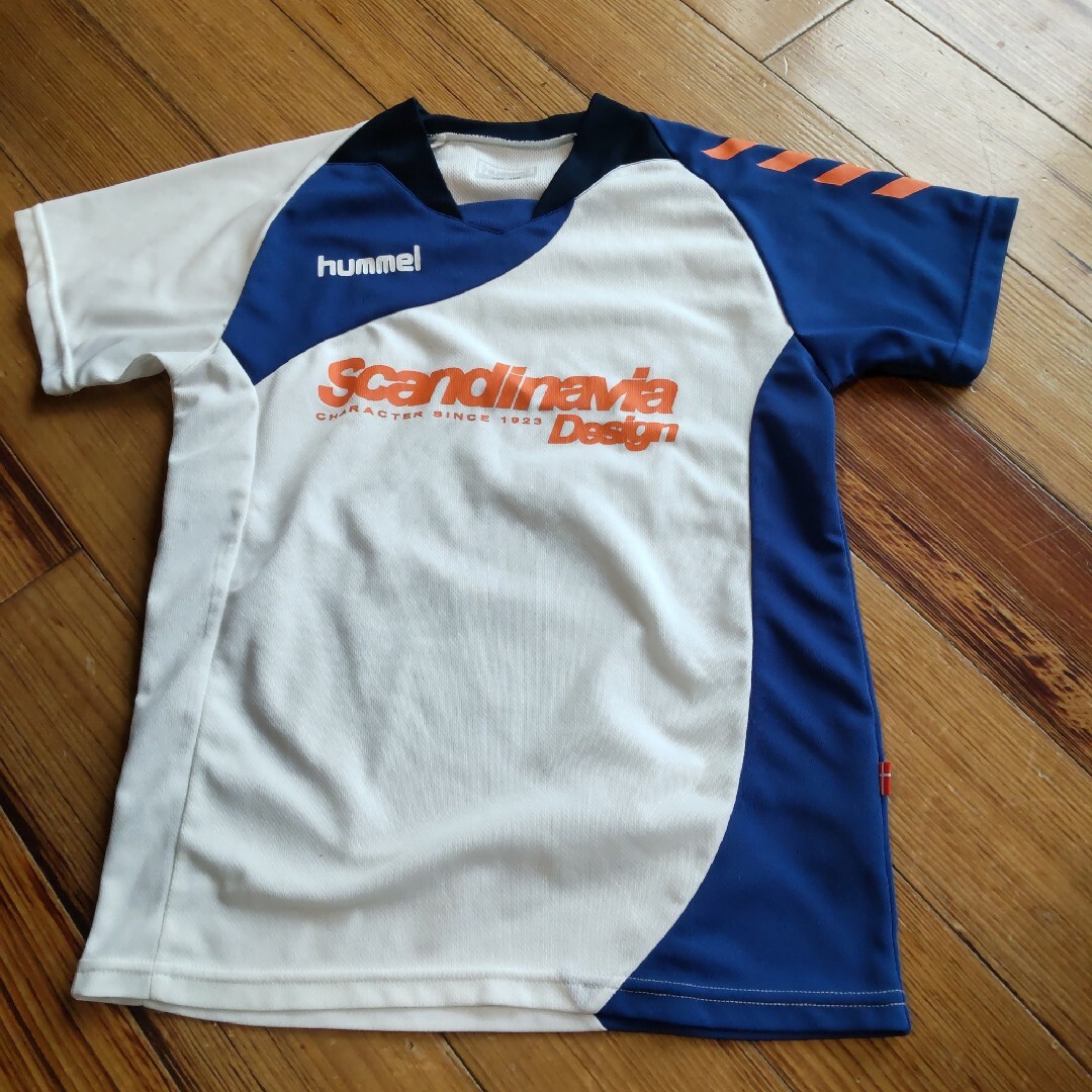 hummel(ヒュンメル)のヒュンメル 半袖Tシャツ 140 サッカー スポーツウェア スポーツ/アウトドアのサッカー/フットサル(ウェア)の商品写真