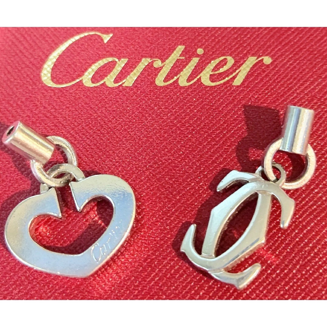 Cartier(カルティエ)のCartier カルティエ ①ハート型　スペイン製②ロゴ型　スイス製　チャーム レディースのアクセサリー(チャーム)の商品写真
