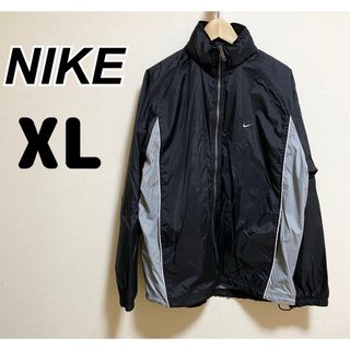 ナイキ(NIKE)のNIKE／ナイロンジャケット／サイズXL／ブラック／大きめ(ナイロンジャケット)