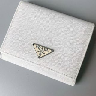 プラダ(PRADA)のプラダサフィアーノ3つ折り財布　ホワイト(財布)