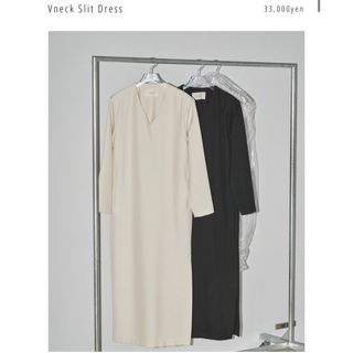 トゥデイフル(TODAYFUL)のtodayful vneck slit dress black(ロングワンピース/マキシワンピース)