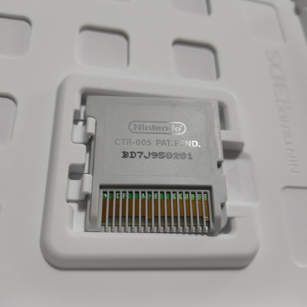 ニンテンドー3DS(ニンテンドー3DS)のセブンスドラゴンIII code：VFD　ニンテンドー3DS エンタメ/ホビーのゲームソフト/ゲーム機本体(携帯用ゲームソフト)の商品写真