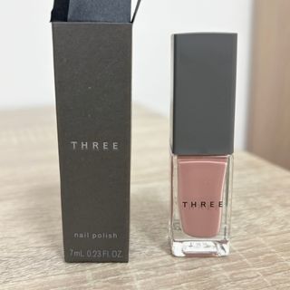 スリー(THREE)の新品！THREE＊ネイルポリッシュ 117 POETIC DREAM スリー(マニキュア)