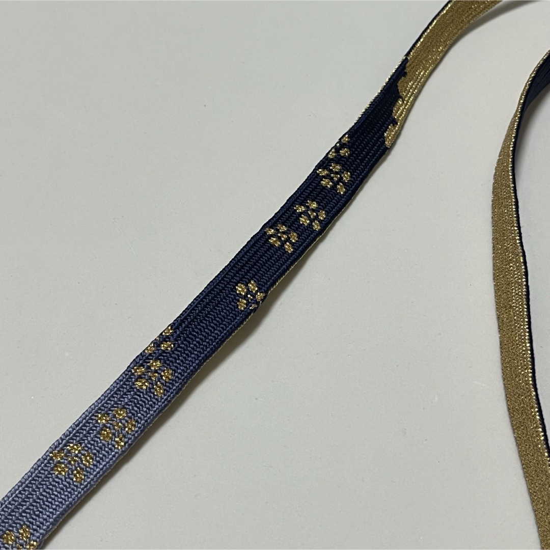 【美品】着物　帯締め　紺　金　ゴールド　桜　入学式　結婚式　セレモニー　和装小物 レディースの水着/浴衣(和装小物)の商品写真