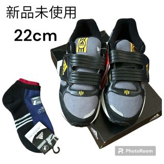 アディダス(adidas)の【即購入OK】子供用アディダスのスニーカー&靴下の２点セット22cm 黒ブラック(スニーカー)