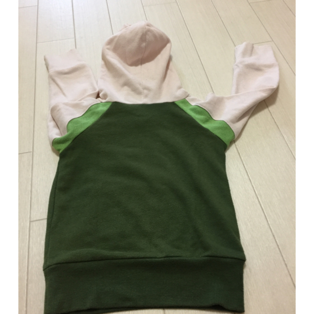 110 パーカー トレーナー 西松屋 男の子  グリーン 緑 キッズ/ベビー/マタニティのキッズ服男の子用(90cm~)(Tシャツ/カットソー)の商品写真