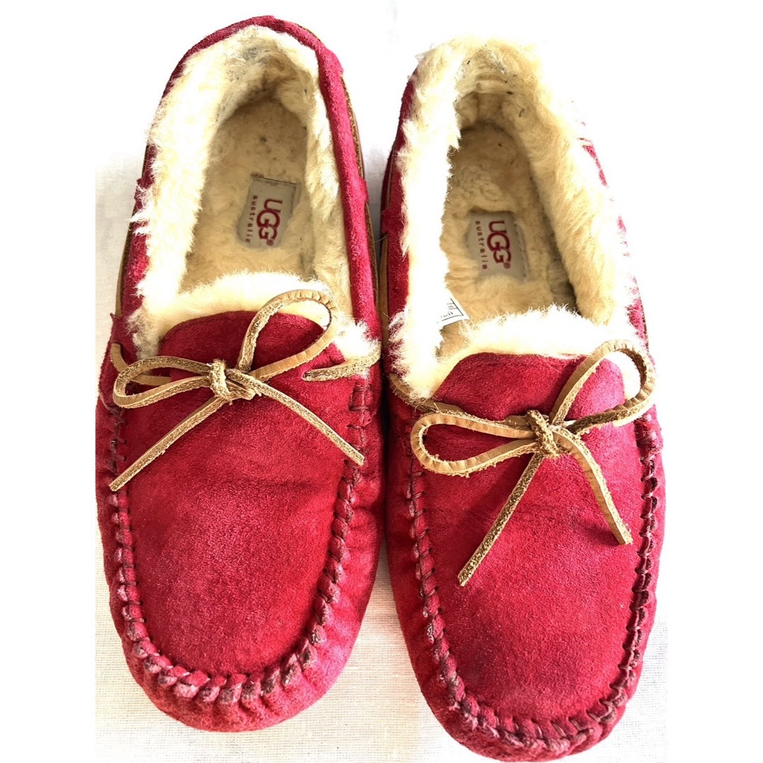 UGG(アグ)のUGG アグ　モカシン　赤 レディースの靴/シューズ(スリッポン/モカシン)の商品写真