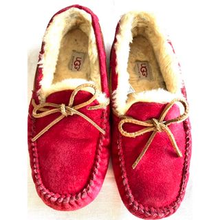 アグ(UGG)のUGG アグ　モカシン　赤(スリッポン/モカシン)