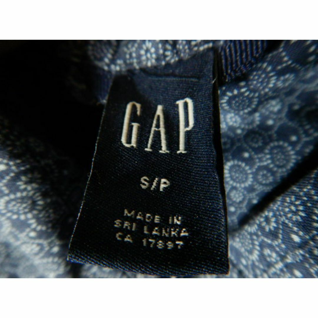 GAP(ギャップ)の8688　GAP　ギャップ　半袖　幾何学　総柄　デザイン　シャツ　人気　00ｓ メンズのトップス(シャツ)の商品写真