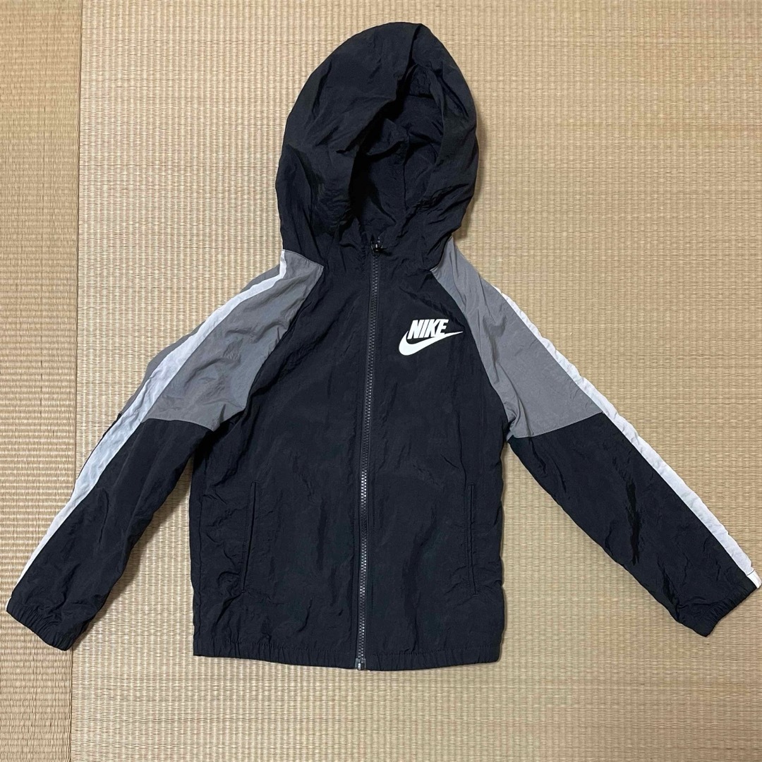 NIKE(ナイキ)のNIKE ジュニア　スポーツウェア　上下セット　130 キッズ/ベビー/マタニティのキッズ服男の子用(90cm~)(その他)の商品写真