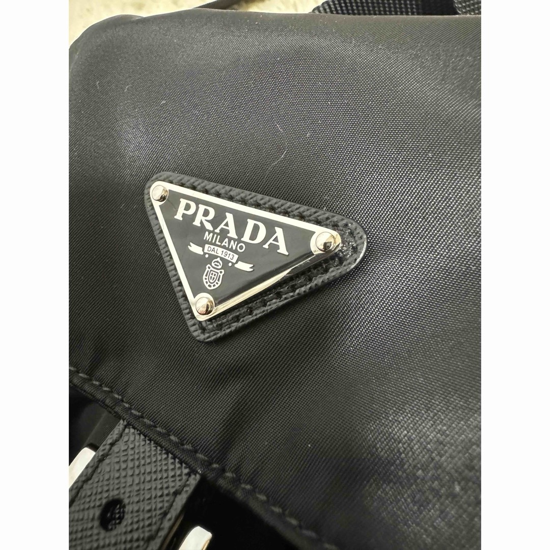 PRADA(プラダ)のプラダ　スモールバッグパック　ほぼ新品 レディースのバッグ(リュック/バックパック)の商品写真