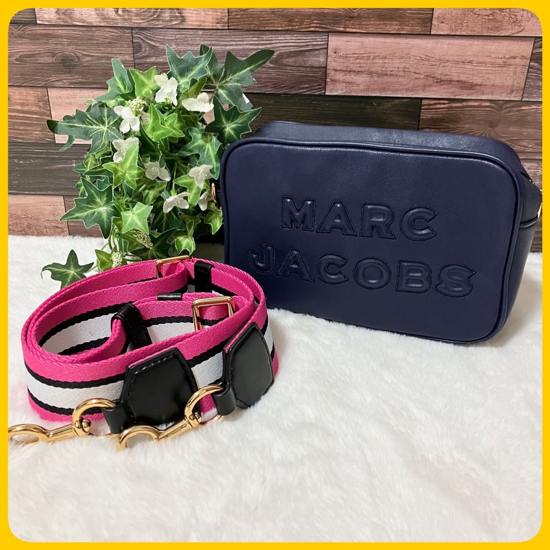 MARC JACOBS(マークジェイコブス)のMARC JACOBS カメラバッグ 2way ショルダー ポーチ エンボスロゴ レディースのバッグ(ショルダーバッグ)の商品写真