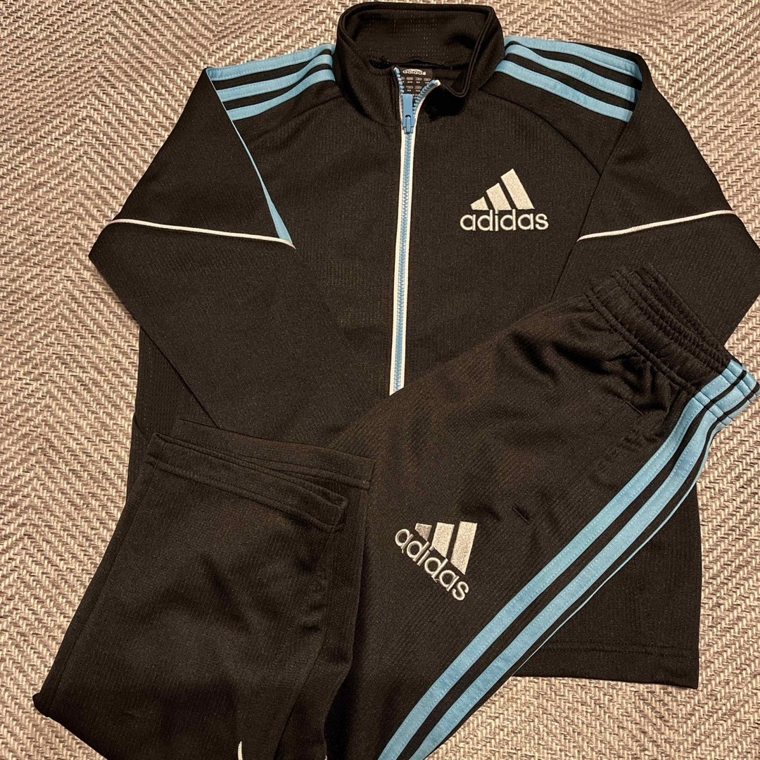 adidas(アディダス)のadidas  ジャージ　120㎝ キッズ/ベビー/マタニティのキッズ服女の子用(90cm~)(その他)の商品写真