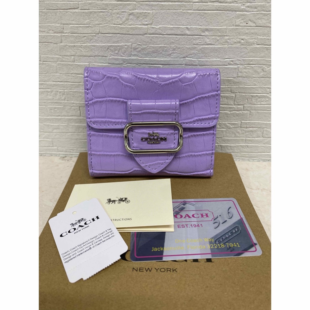 COACH(コーチ)の[新品未使用] ✨COACHクロコ型押し二つ折り財布✨ミニ財布 レディースのファッション小物(財布)の商品写真