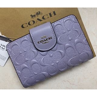 コーチ(COACH)の[新品未使用]✨COACHシグネチャー型押し二つ折り財布✨ミニ財布(財布)