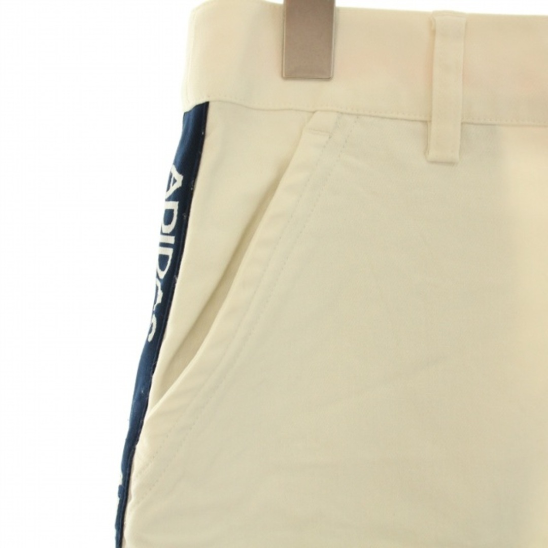 adidas(アディダス)のアディダス テーラーメイド ゴルフウェア 台形スカート ミニ丈 ロゴ M 白 レディースのスカート(ミニスカート)の商品写真