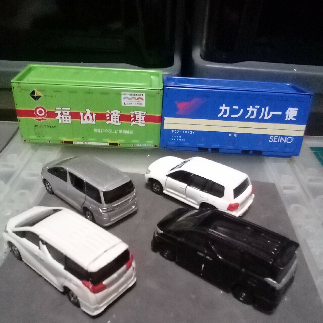 Takara Tomy(タカラトミー)のトミカ　TOYOTA 　ALPHARD / VELLFIRE エンタメ/ホビーのおもちゃ/ぬいぐるみ(ミニカー)の商品写真