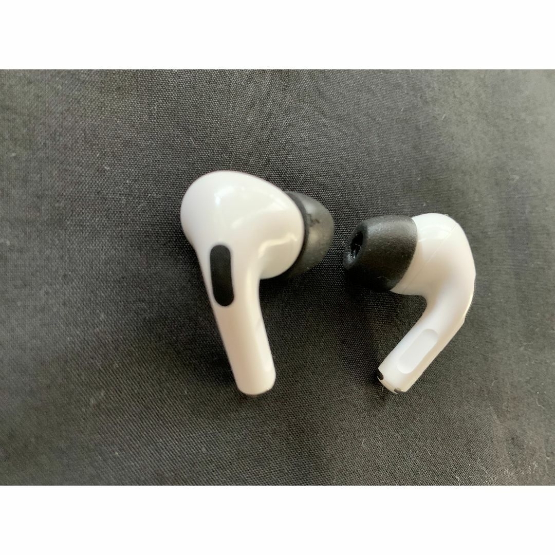 Apple(アップル)のAirpods Pro 第1世代  MLWK3J/A スマホ/家電/カメラのオーディオ機器(ヘッドフォン/イヤフォン)の商品写真