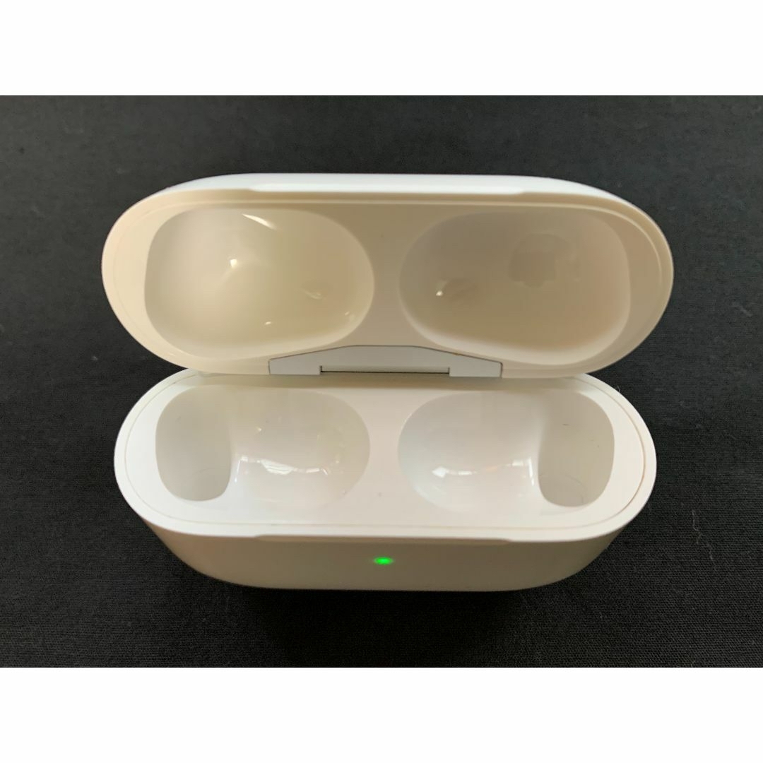 Apple(アップル)のAirpods Pro 第1世代  MLWK3J/A スマホ/家電/カメラのオーディオ機器(ヘッドフォン/イヤフォン)の商品写真