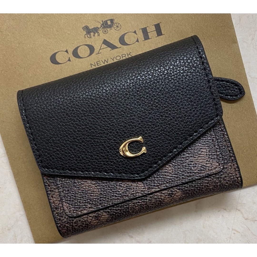 COACH(コーチ)の[新品未使用]✨COACHウィンスモール財布✨ミニ財布　三つ折り財布 レディースのファッション小物(財布)の商品写真