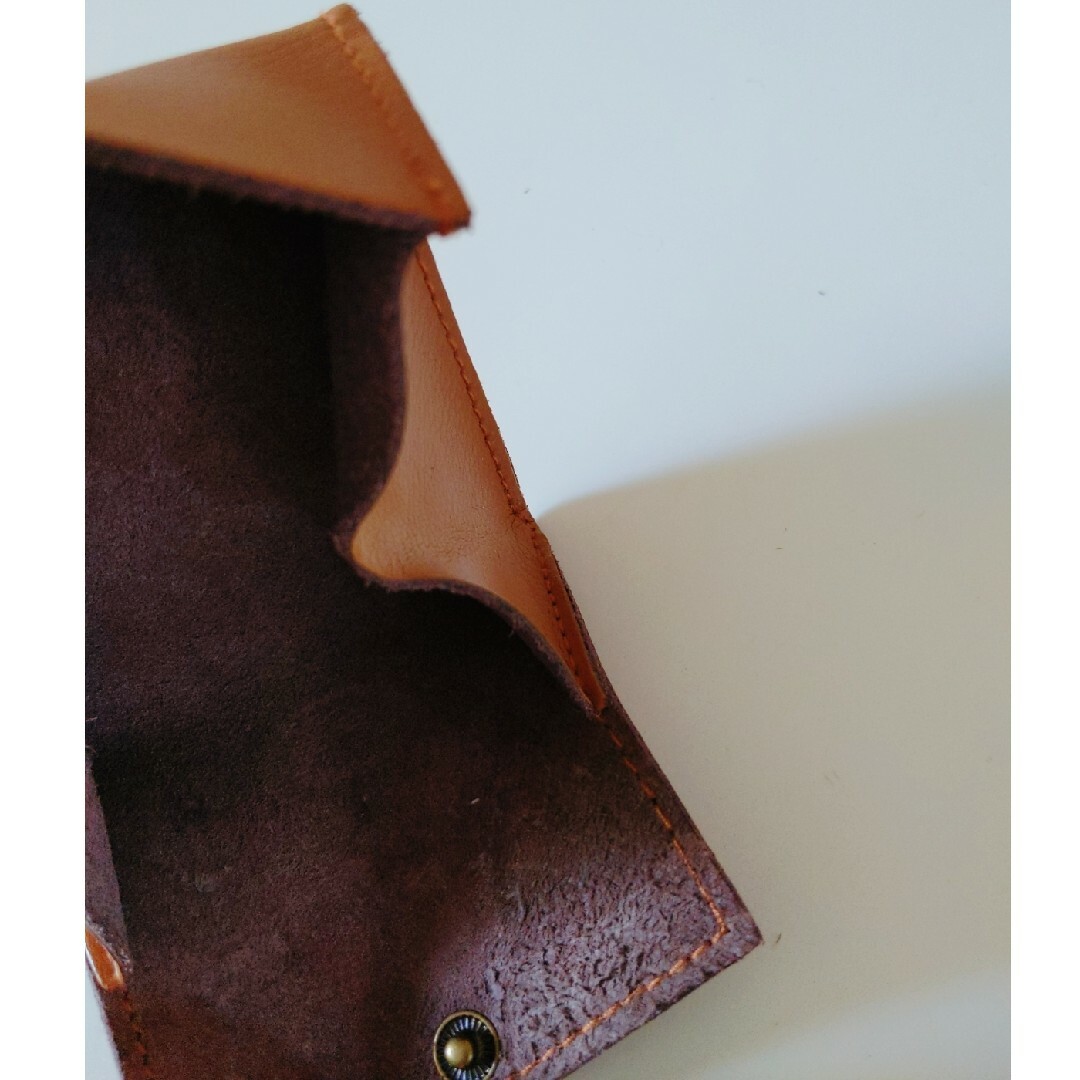 nest Robe(ネストローブ)の未使用　ネストローブ　レザー　ボタン式　コインケース　小銭入　ウォレット レディースのファッション小物(コインケース)の商品写真