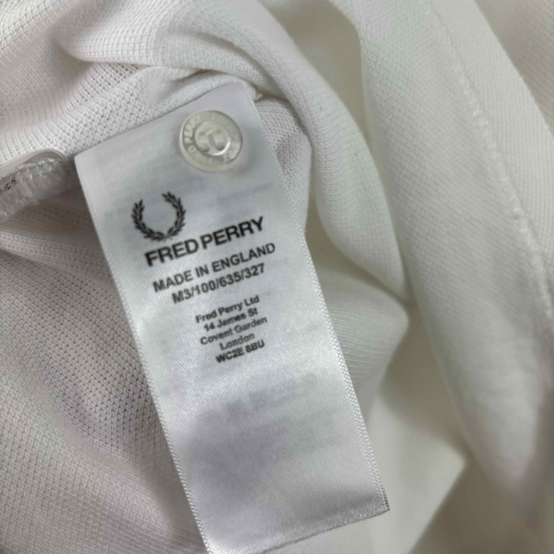 FRED PERRY(フレッドペリー)の大人気　フレッドペリー　ポロシャツ　半袖　M3 英国製　38 M 白紺　古着 メンズのトップス(ポロシャツ)の商品写真