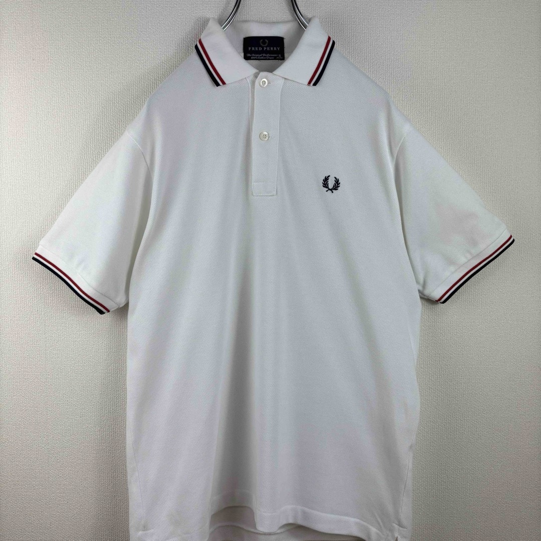 FRED PERRY(フレッドペリー)のフレッドペリー　ポロシャツ　コットンピケ　ビンテージ　半袖　白赤紺　S 古着 メンズのトップス(ポロシャツ)の商品写真