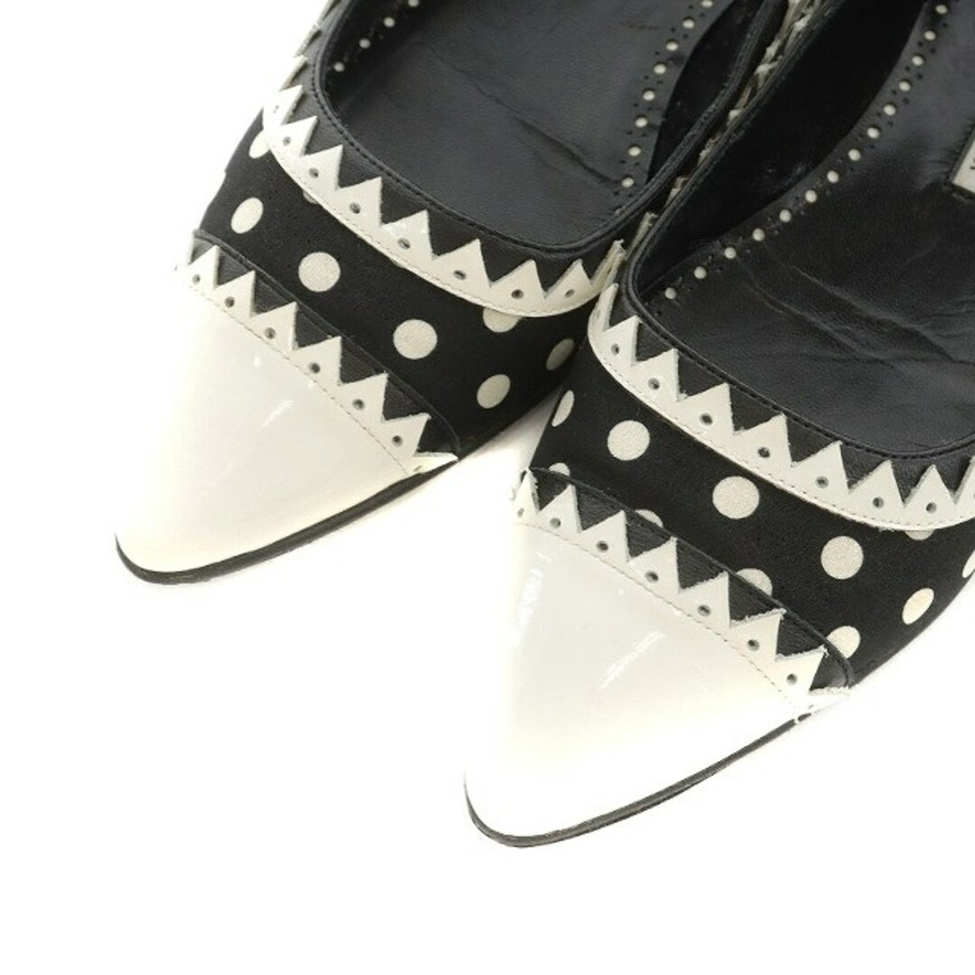 MANOLO BLAHNIK(マノロブラニク)のマノロブラニク ELAPHIRIA フラットシューズ 35 22.0cm 黒 白 レディースの靴/シューズ(ハイヒール/パンプス)の商品写真