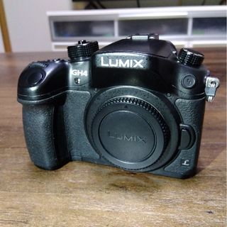 パナソニック(Panasonic)の美品 Panasonic LUMIX DMC-GH4 本体のみ(ミラーレス一眼)