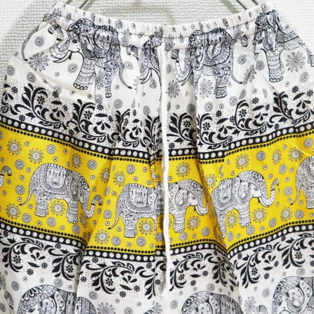 【新品】タイパンツ　装飾品を身に着けた大中の象　ボーダー風　黄 メンズのパンツ(サルエルパンツ)の商品写真