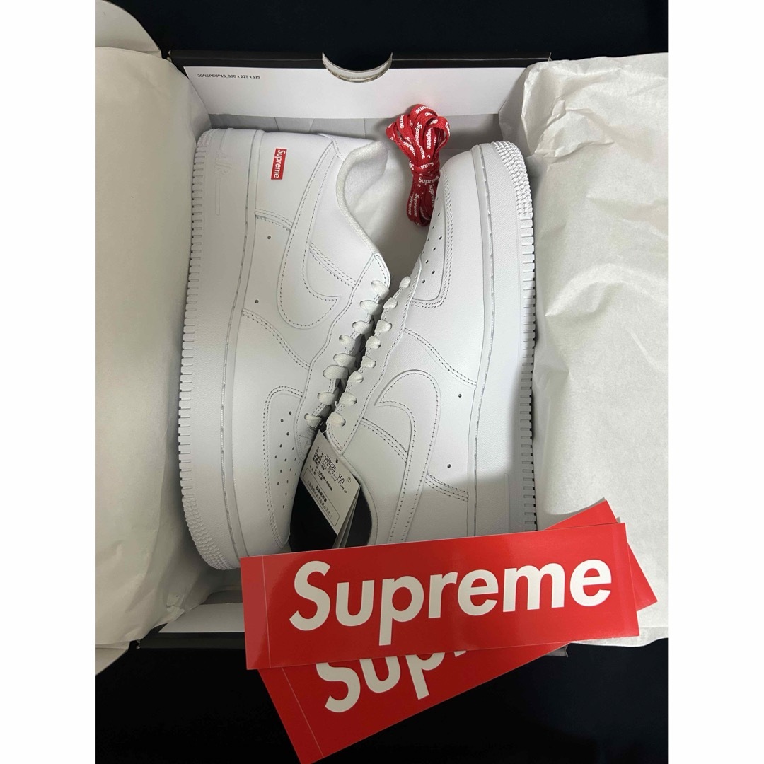 Supreme(シュプリーム)の【送料無料】Supreme × NIKE Air Force 1  28cm新品 メンズの靴/シューズ(スニーカー)の商品写真