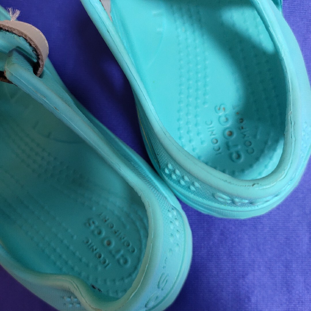 crocs(クロックス)のクロックス　サンダル キッズ/ベビー/マタニティのキッズ靴/シューズ(15cm~)(サンダル)の商品写真