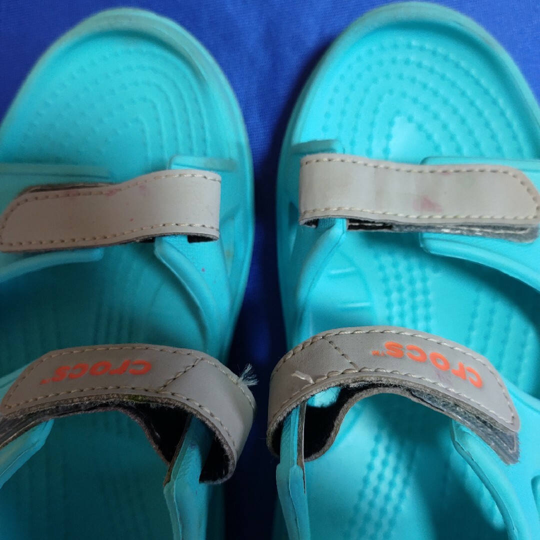 crocs(クロックス)のクロックス　サンダル キッズ/ベビー/マタニティのキッズ靴/シューズ(15cm~)(サンダル)の商品写真