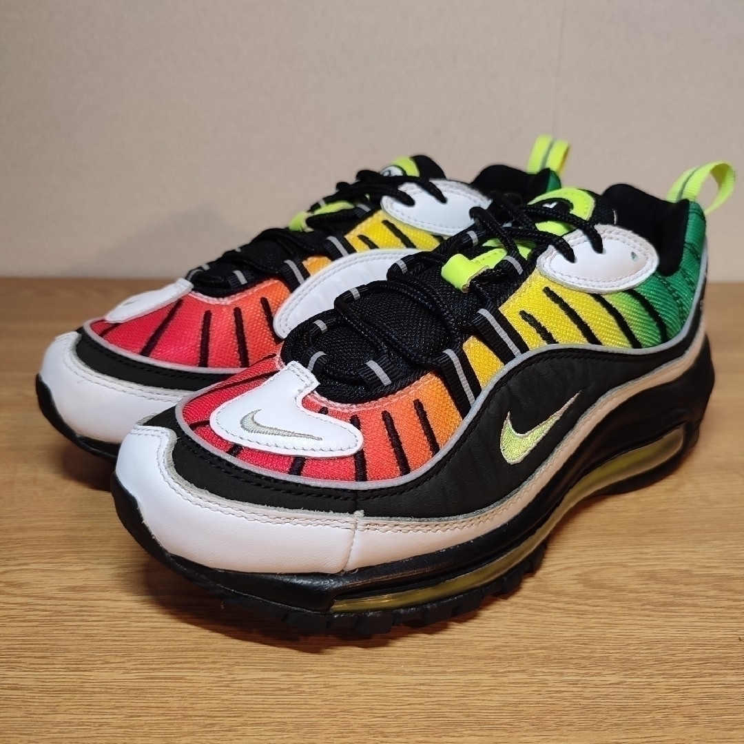 NIKE(ナイキ)の特別 NIKE AIR MAX 98 "NO COVER COLLECTION" レディースの靴/シューズ(スニーカー)の商品写真