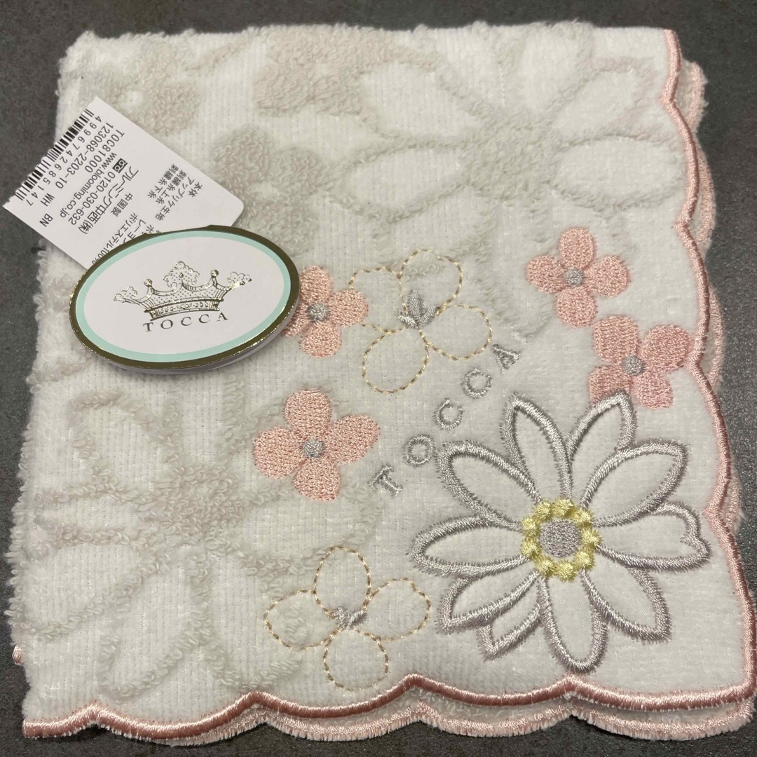 TOCCA(トッカ)のTOCCA  DAISY GARDEN TOWELCHIEF タオルチーフ レディースのファッション小物(ハンカチ)の商品写真