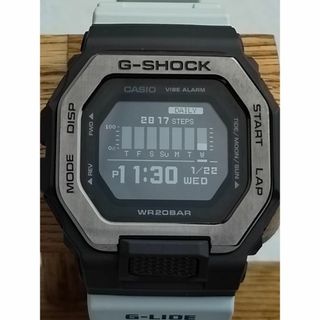 ジーショック(G-SHOCK)の【美品】カシオ G-SHOCK　GBX-100TT-8JF　保証書付き(腕時計(デジタル))