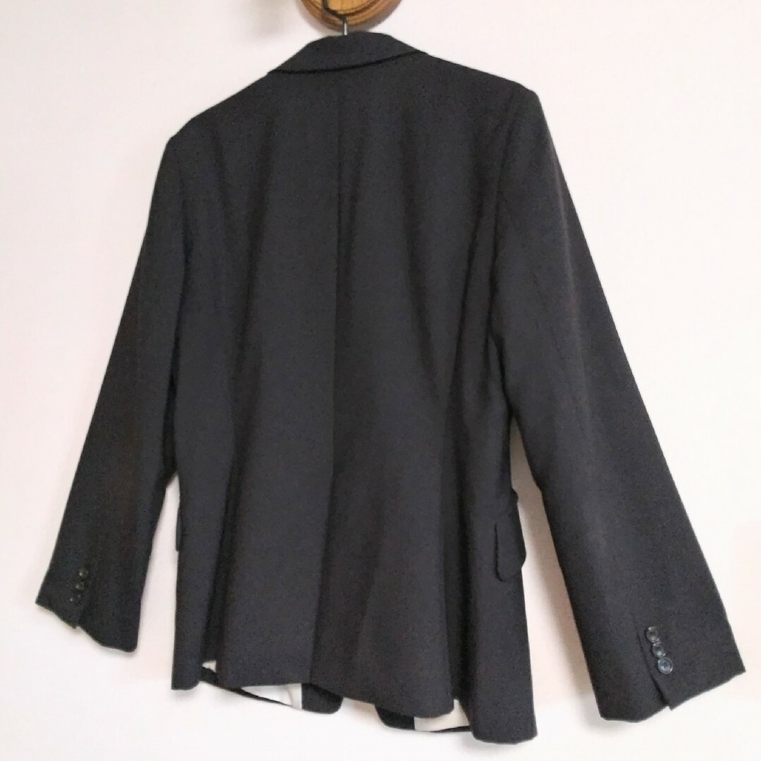 青山(アオヤマ)の【青山】レディース　ビジネススーツ　リクルートスーツ　黒　ブラック　15号 レディースのフォーマル/ドレス(スーツ)の商品写真