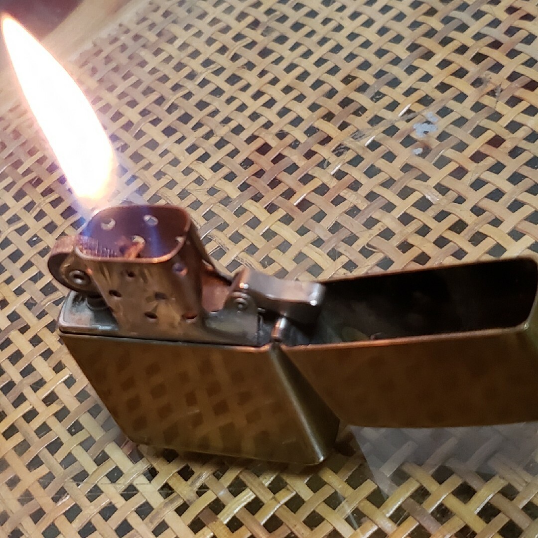 ZIPPO(ジッポー)の送￥0 動作品 ZIPPO ジッポ oil lighter オイルライター 金色 メンズのファッション小物(タバコグッズ)の商品写真