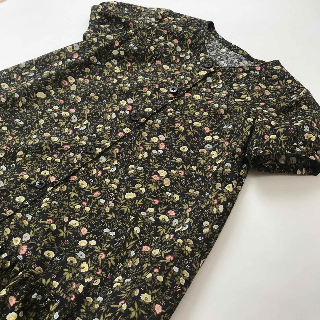 新品　ハンドメイド　おすまし　ワンピース　120cm  黒　花　リバティプリント キッズ/ベビー/マタニティのキッズ服女の子用(90cm~)(ワンピース)の商品写真