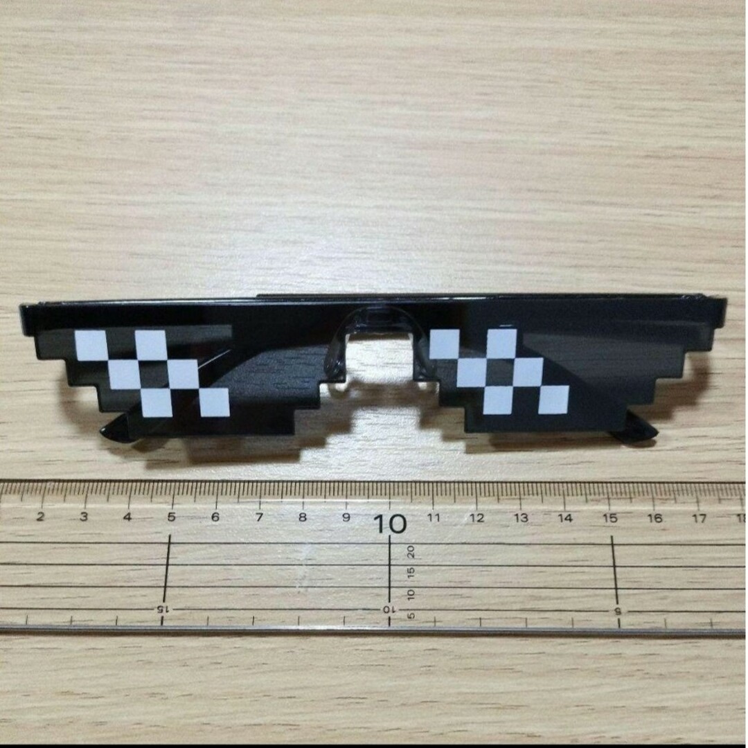 2412 モザイク サングラス メガネ 黒 ブラック 面白い 眼鏡 コスプレ エンタメ/ホビーのコスプレ(小道具)の商品写真