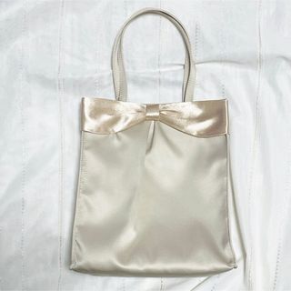 AIMER - 【新品】AIMER エメ ベージュ リボン サテン サブバッグ