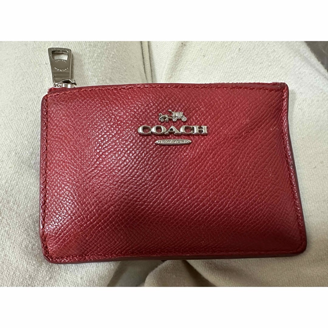 COACH(コーチ)のコーチ　カードケース　赤 レディースのファッション小物(名刺入れ/定期入れ)の商品写真