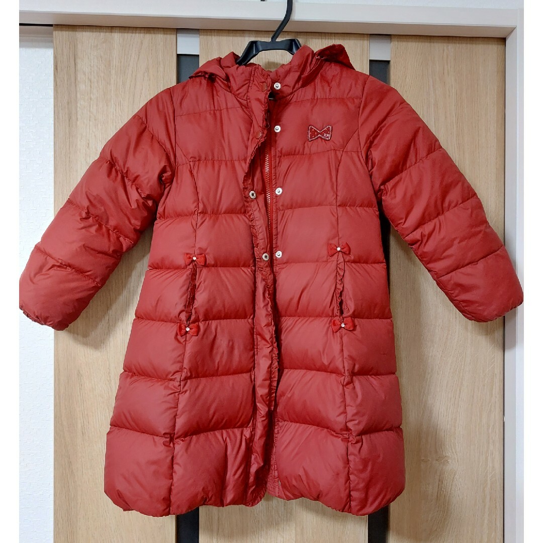 KP(ニットプランナー)のKP ケーピー 軽いダウンコート 赤色 130サイズ キッズ/ベビー/マタニティのキッズ服女の子用(90cm~)(コート)の商品写真