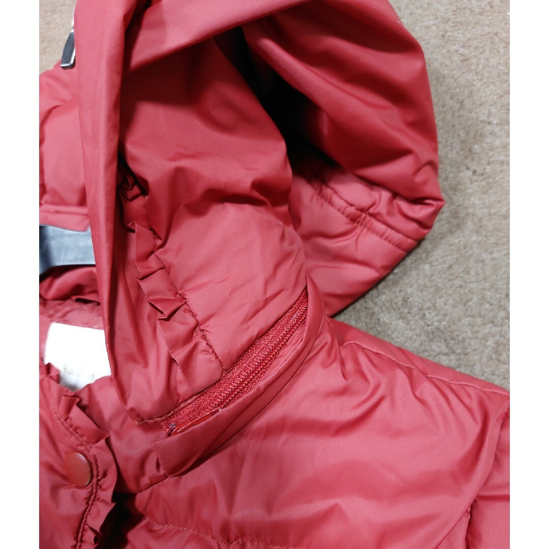 KP(ニットプランナー)のKP ケーピー 軽いダウンコート 赤色 130サイズ キッズ/ベビー/マタニティのキッズ服女の子用(90cm~)(コート)の商品写真