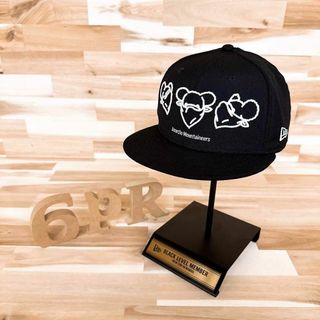 ニューエラー(NEW ERA)のレア【ニューエラ×マウンテンリサーチ】限定コラボ マスクベア キャップ 黒×白(キャップ)