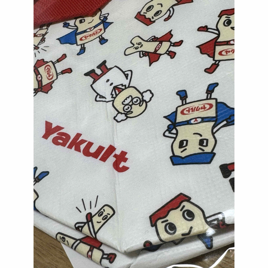 Yakult(ヤクルト)のヤクルト　保冷バック レディースのバッグ(エコバッグ)の商品写真