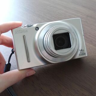 ニコン(Nikon)のNikon COOLPIX S8200 シルバー(コンパクトデジタルカメラ)