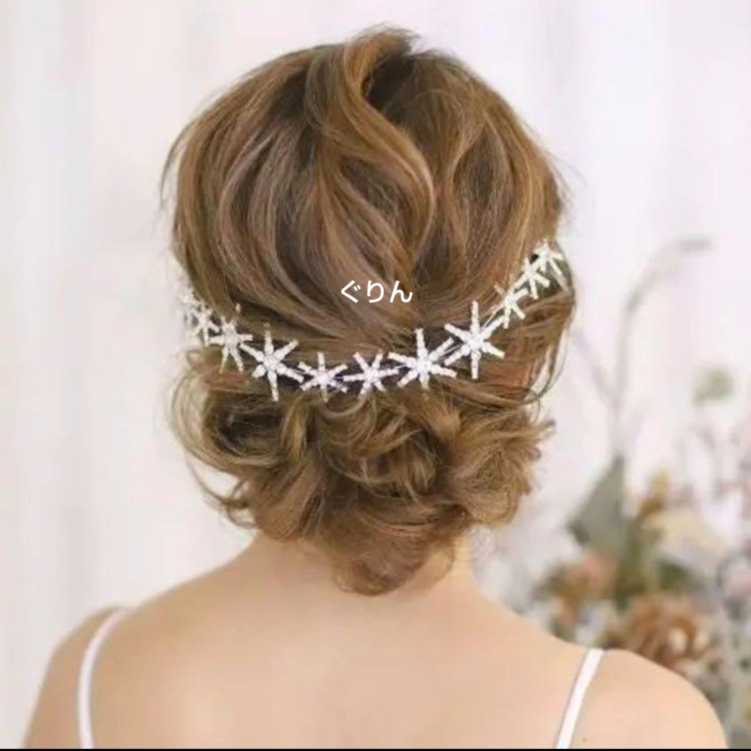 ✨新品 きらきら 星 ヘアアクセサリー　ゴールド　結婚式　披露宴　ウェディング ハンドメイドのウェディング(ヘッドドレス/ドレス)の商品写真