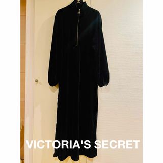 ヴィクトリアズシークレット(Victoria's Secret)のVICTORIA'S SECRET ベロア　ガウン　ルームウェア　ブラック(ルームウェア)